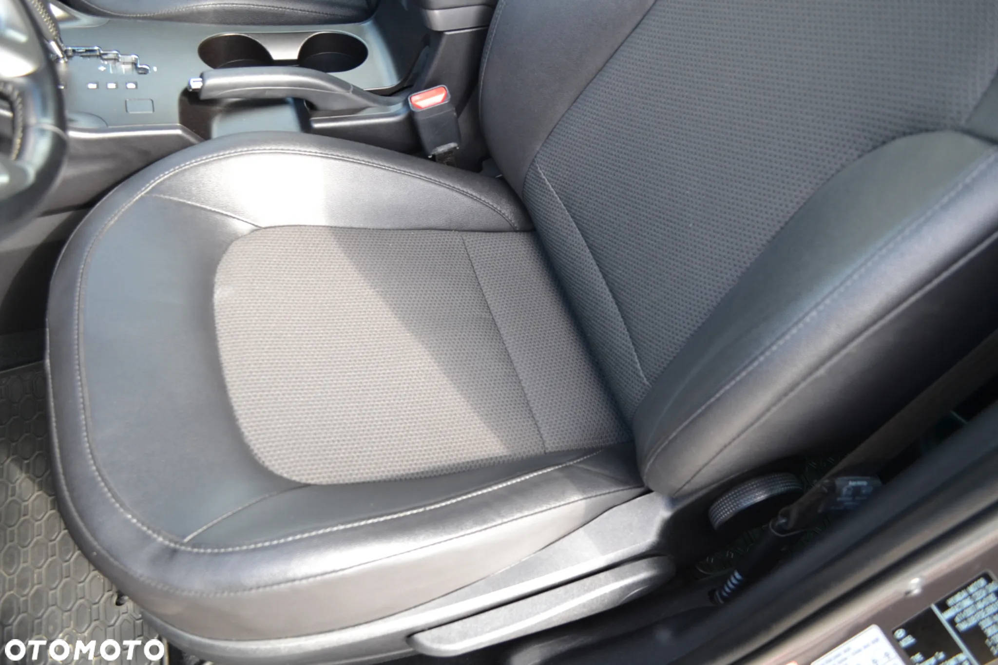 Hyundai ix35 - 24