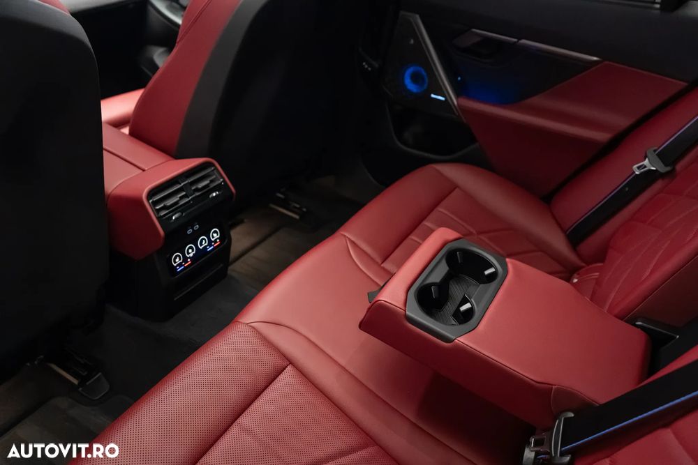 BMW Seria 5 520i AT MHEV - 33
