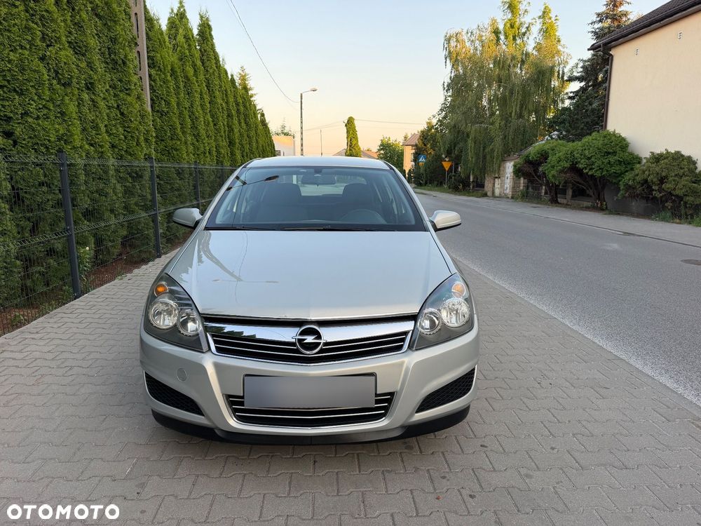 Opel Astra 1.6 Exklusiv - 25