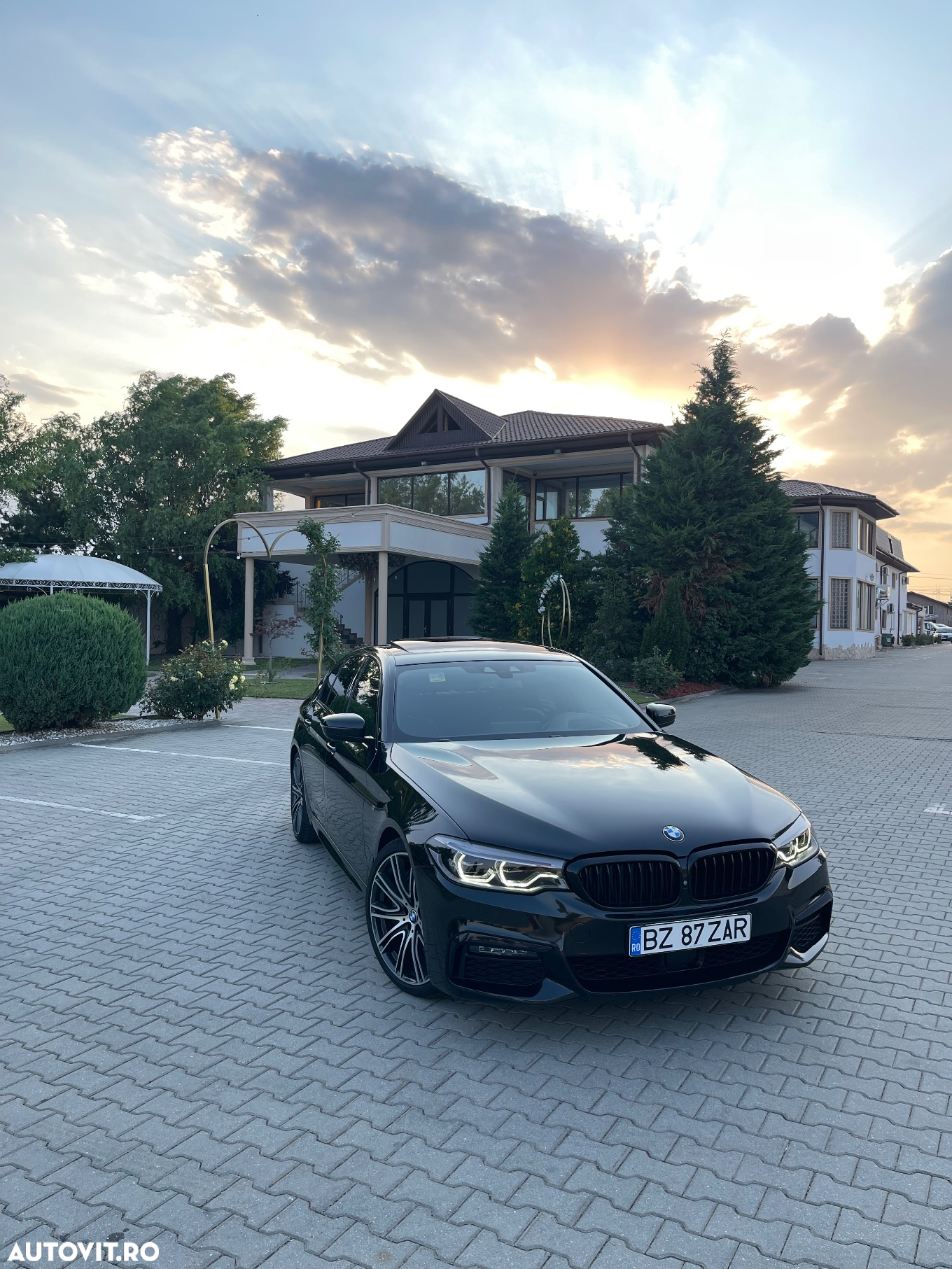 BMW Seria 5 540i Aut. - 2