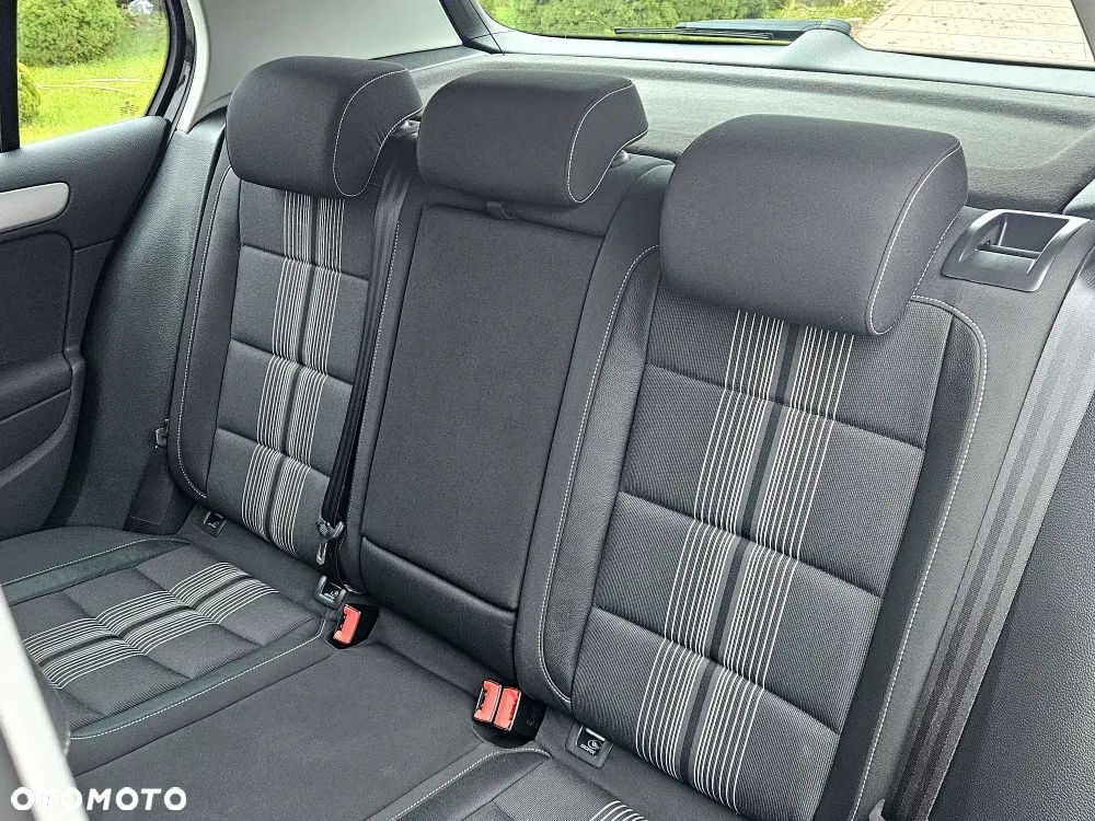 Volkswagen Golf 1.6 TDI DPF BlueMotion Technology MATCH - 34