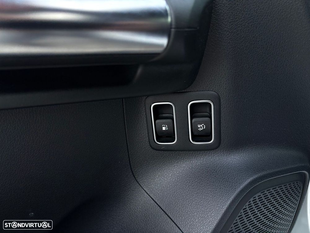 Mercedes-Benz GLA 250 e Progressive - 22