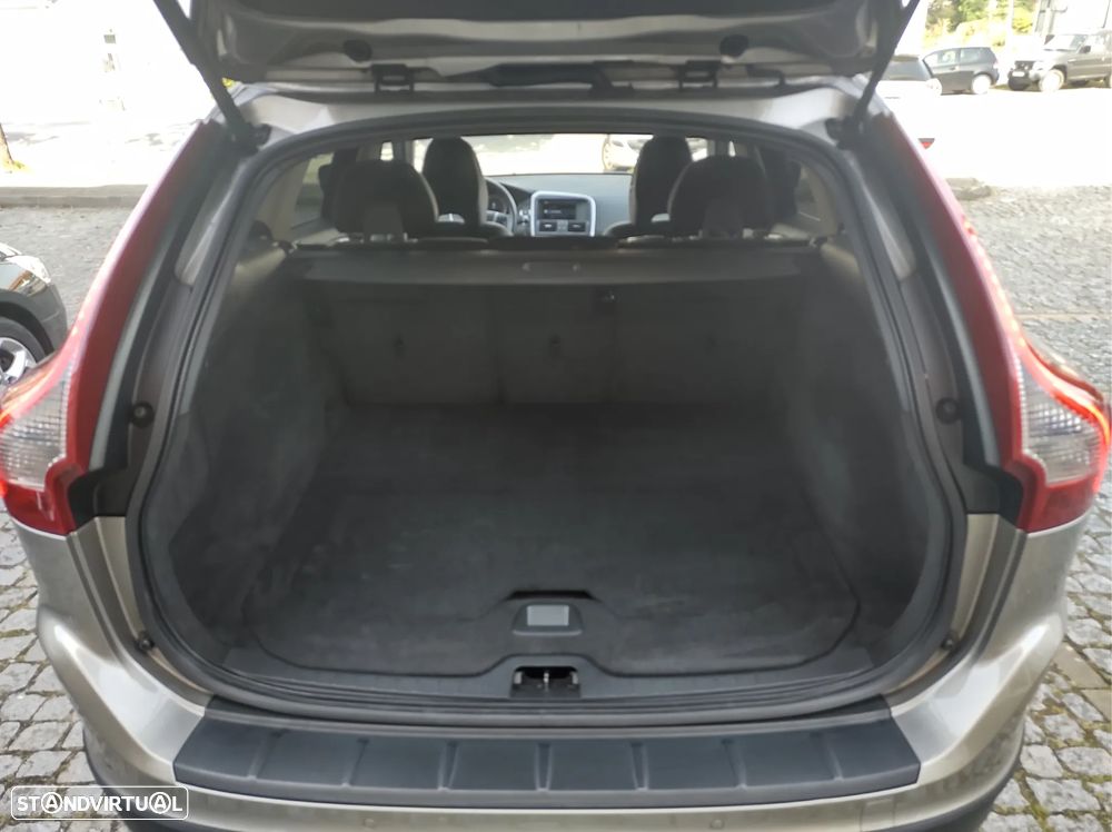 Volvo XC 60 2.0 D3 Drive Momentum Start/Stop - 12