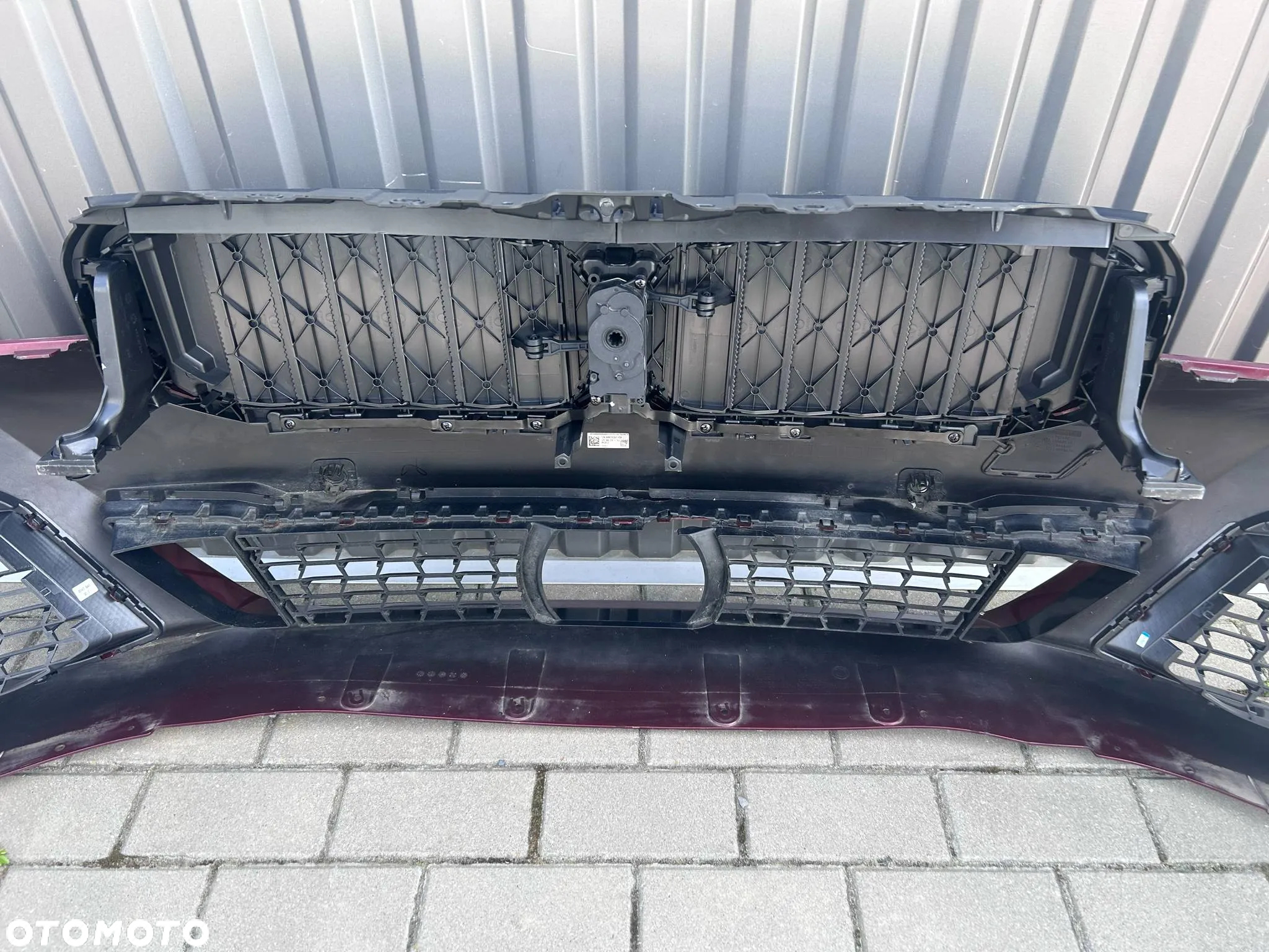 BMW 5 LCI G30 G31 M-Pakiet Zderzak Przód Przedni 6xPDC Radar Aventurin Red X1C - 3