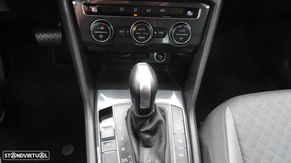 VW Tiguan 1.5 TSI Confortline DSG - 18