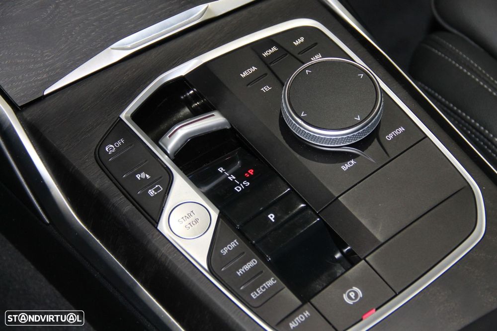 BMW 330 — fotografia 14
