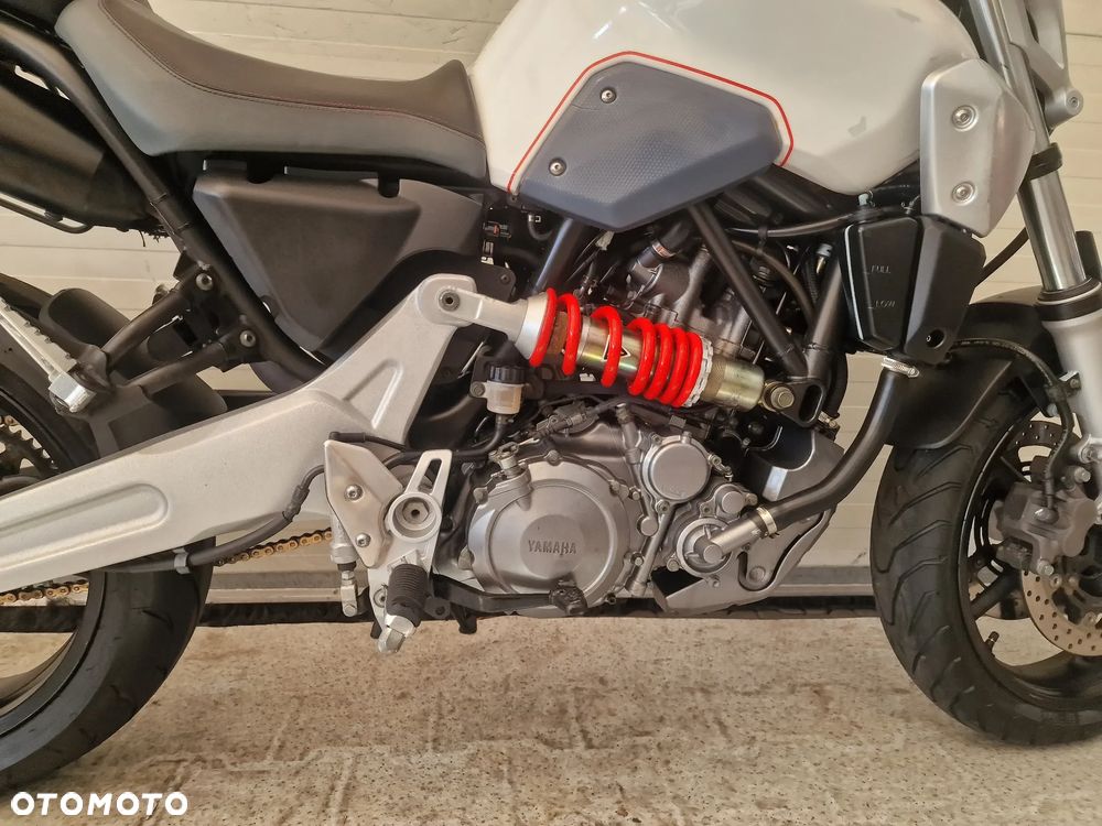 Yamaha MT - 23
