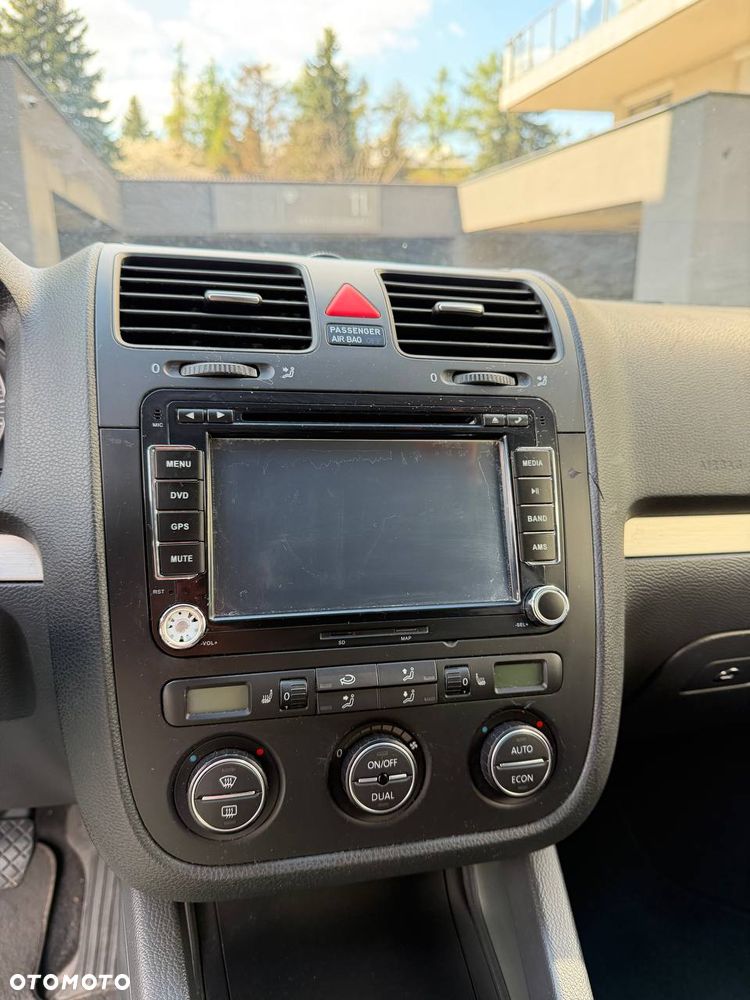 Volkswagen Jetta 2.0 FSI Comfortline - 13