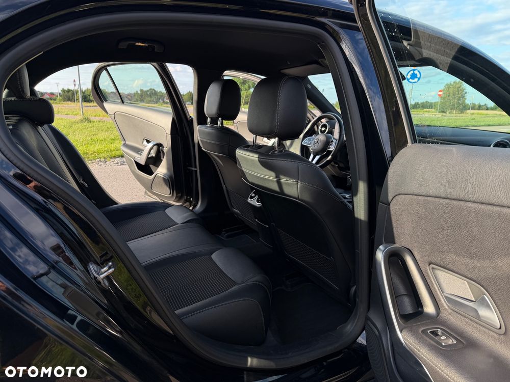 Mercedes-Benz Klasa A 180 Progressive 7G-DCT - 11