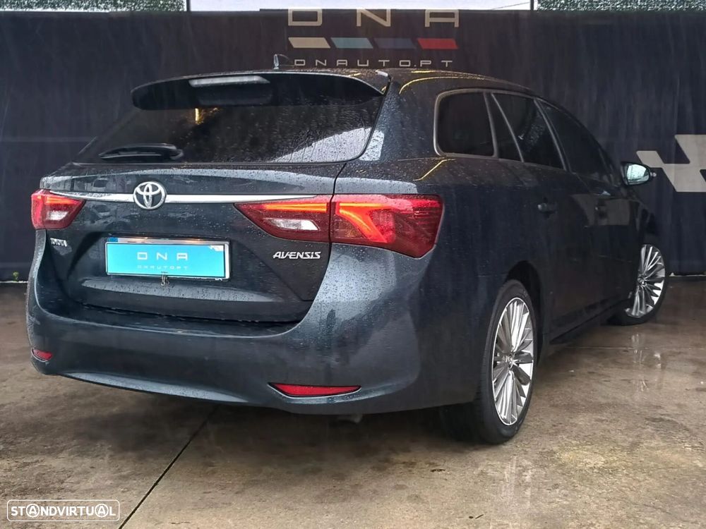 Toyota Avensis Touring Sports 2.0 D-4D Exclusive+GPS - 4