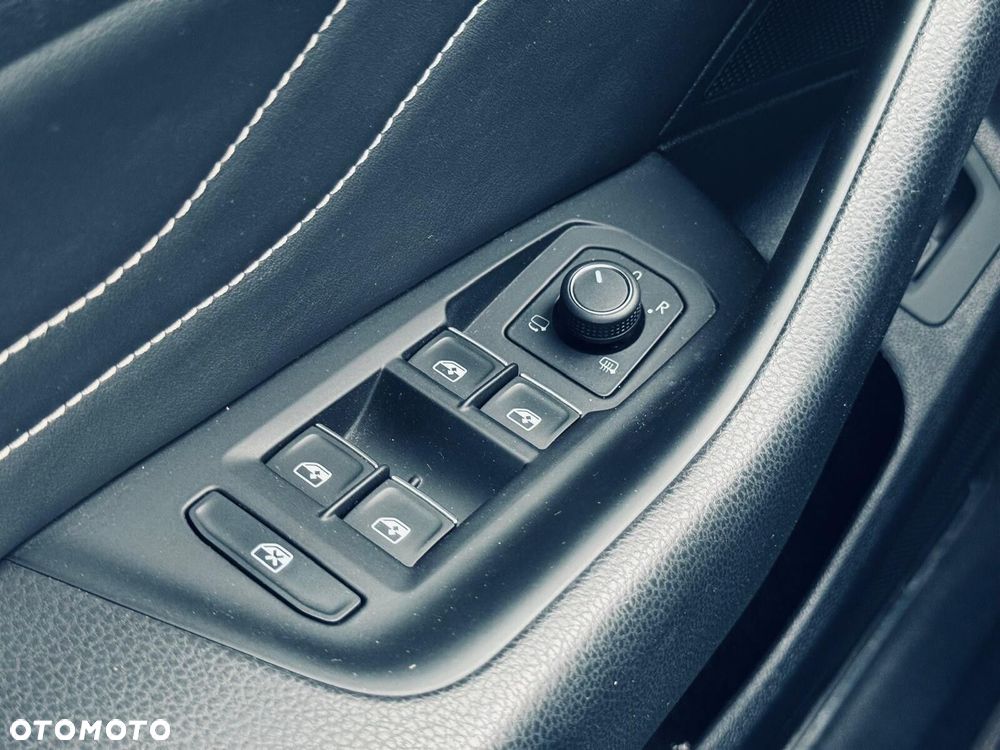 Volkswagen Arteon 2.0 TDI 4Motion R-Line DSG - 32