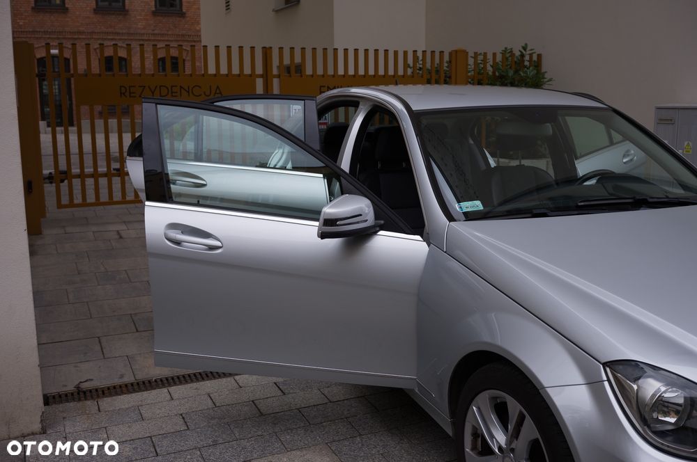 Mercedes-Benz Klasa C 180 7G-TRONIC - 17