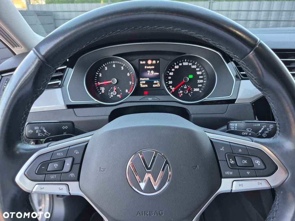 Volkswagen Passat 1.5 TSI EVO Business DSG - 25
