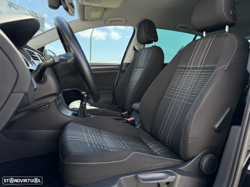 VW Golf 2.0 TDI Highline - 18