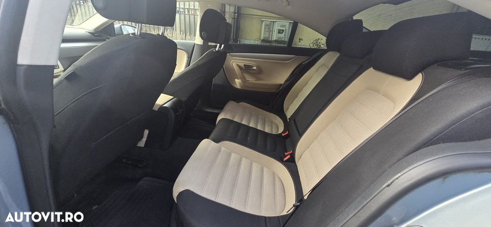 Volkswagen Passat 2.0 TDI BlueMotion Technology Comfortline - 12