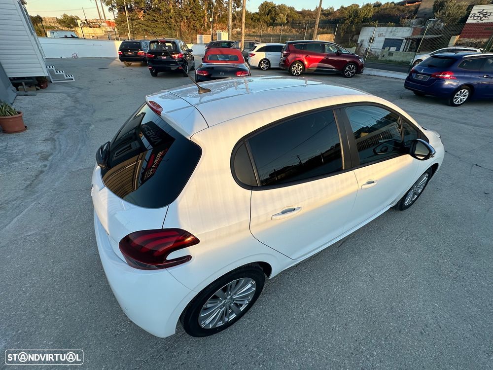 Peugeot 208 1.6 BlueHDi Style - 16