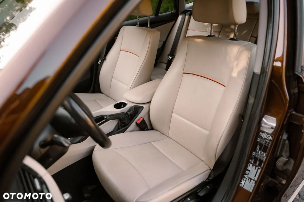 BMW X1 xDrive18d xLine - 10