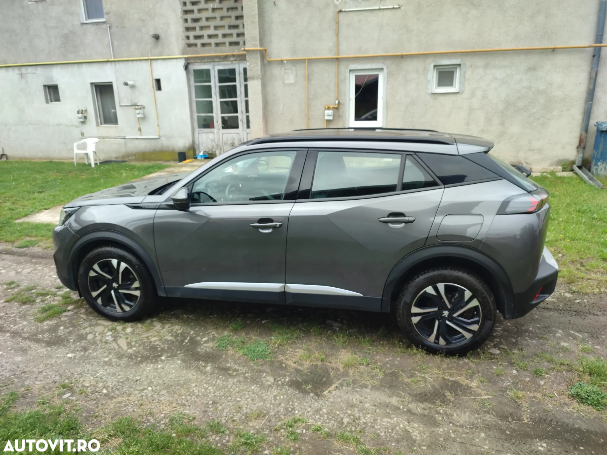 Peugeot 2008 1.5 BlueHDI 130 S&S EAT8 Allure - 14