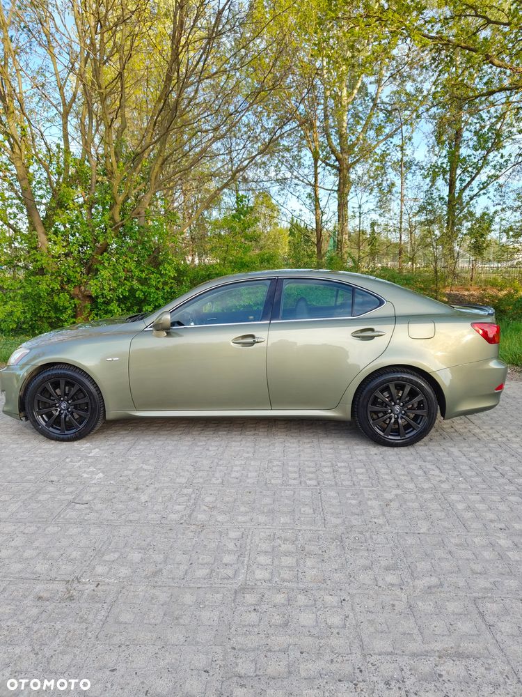 Lexus IS 220d - 7