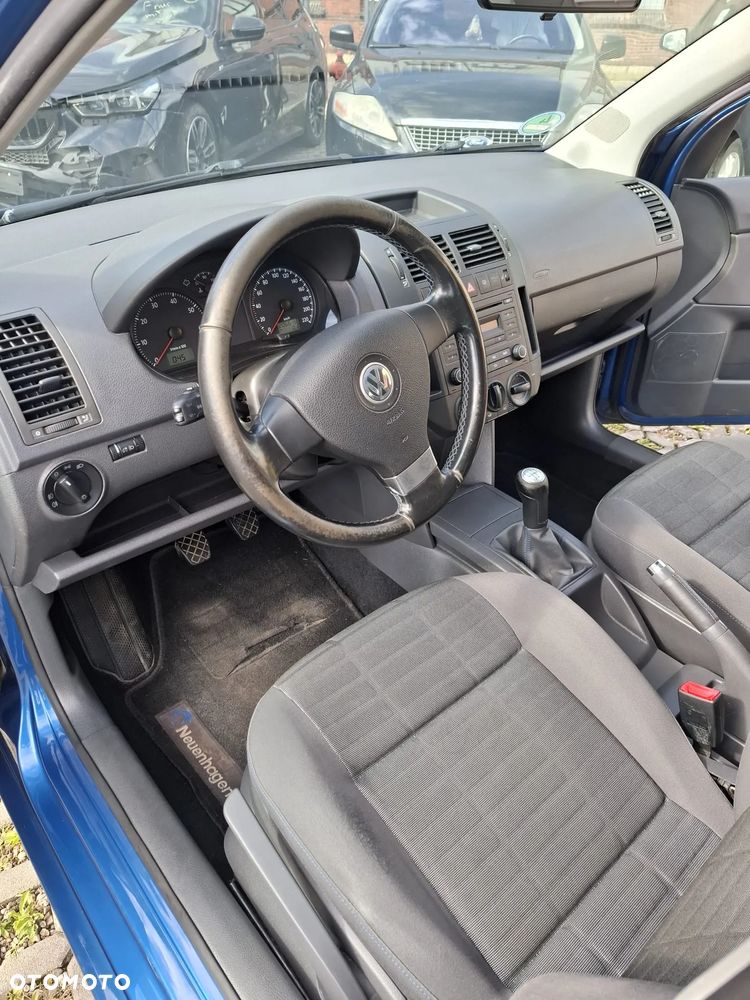 Volkswagen Polo - 8