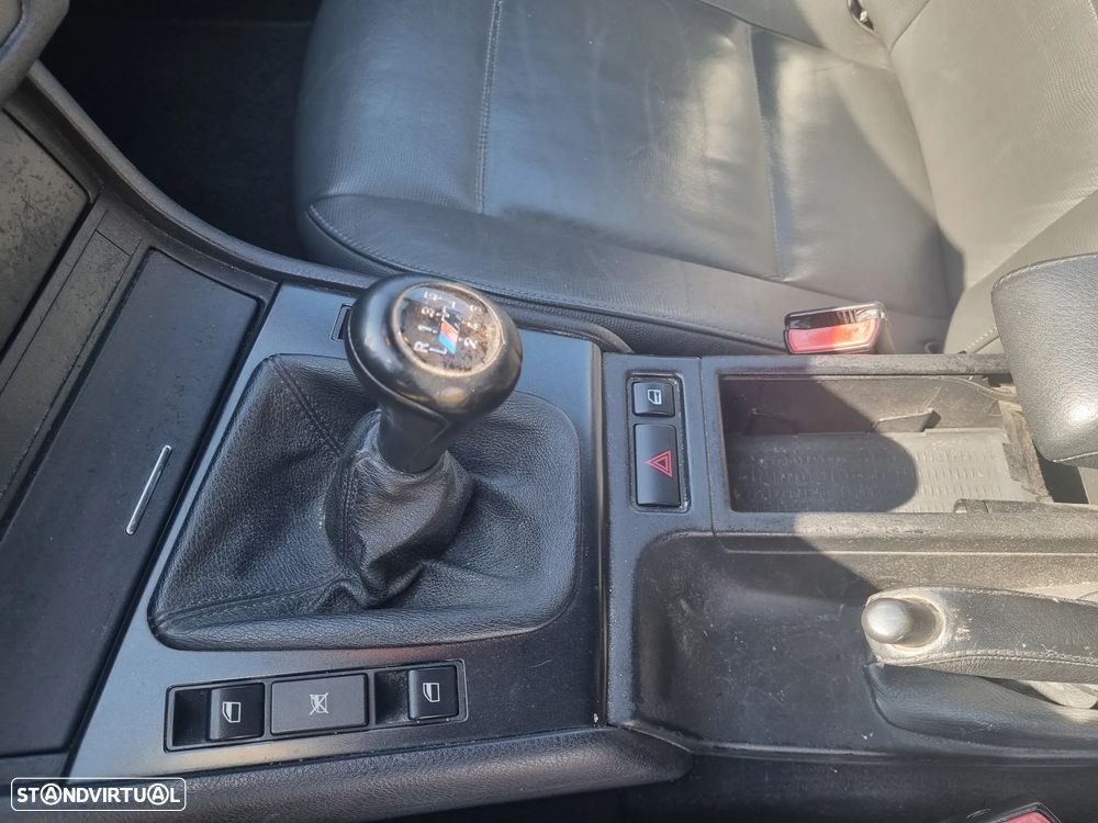 BMW 320 d Touring Navigator II - 12