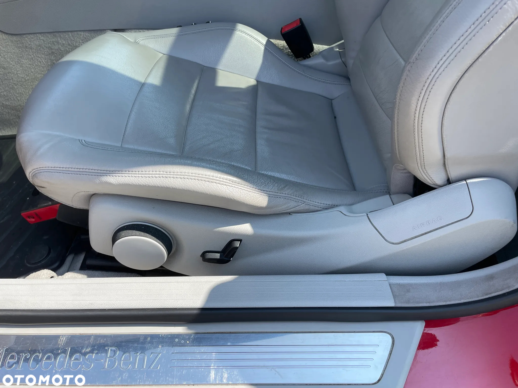 Mercedes-Benz Klasa E 250 CGI BlueEffICIENCY - 24