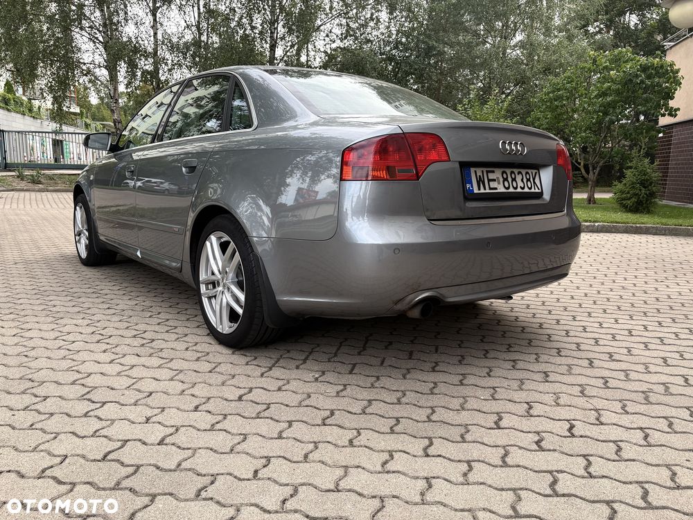 Audi A4 Limousine - 9