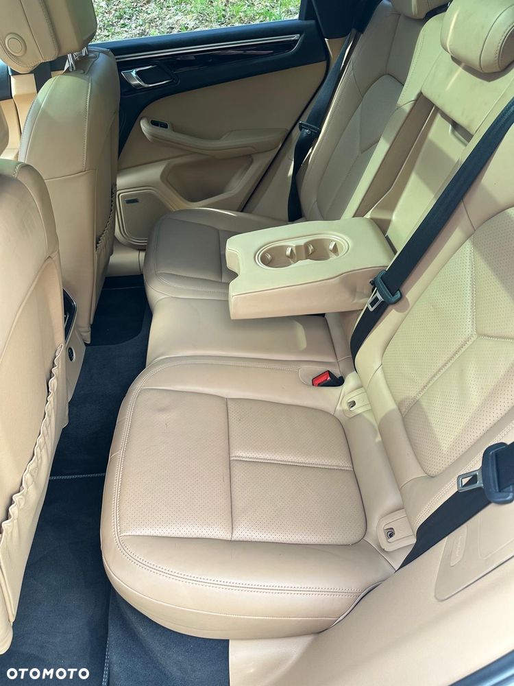 Porsche Macan Standard - 11