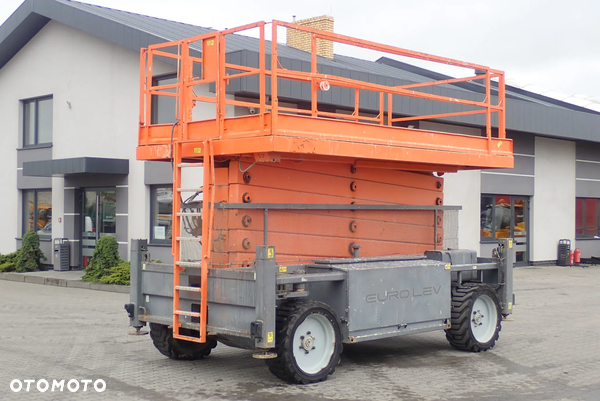 JLG 203 - 24