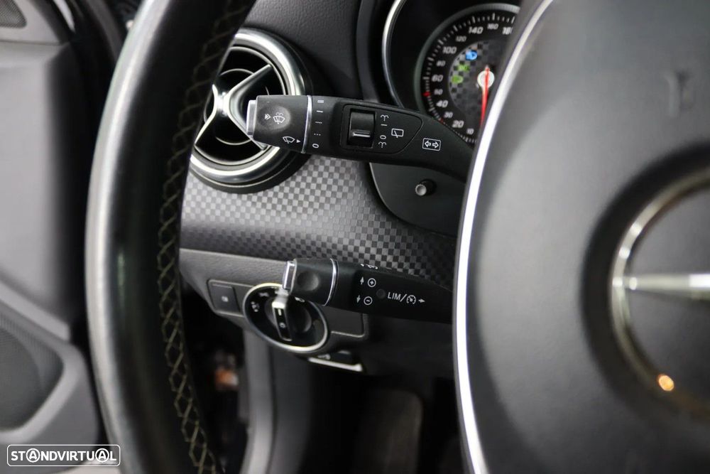 Mercedes-Benz A 180 CDI (BlueEFFICIENCY) Urban - 12