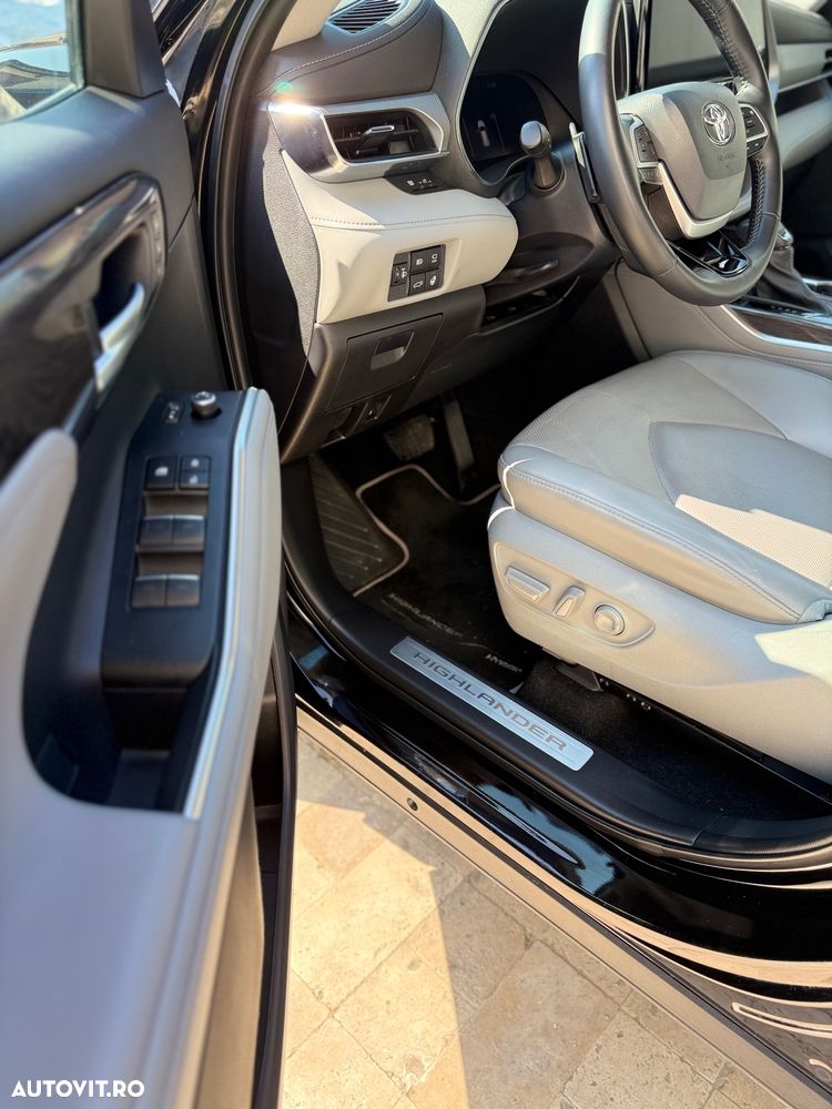 Toyota Highlander 2.5 L Dynamic Force 248CP Luxury Metallic - 13