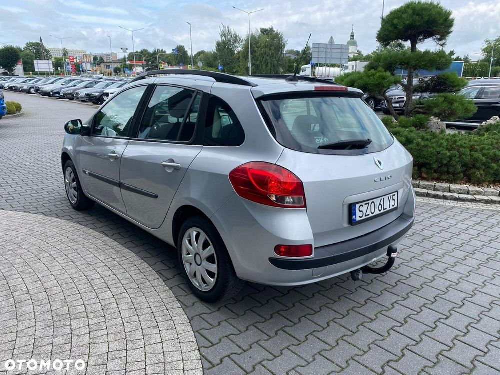 Renault Clio 1.2 16V 75 GPS - 9