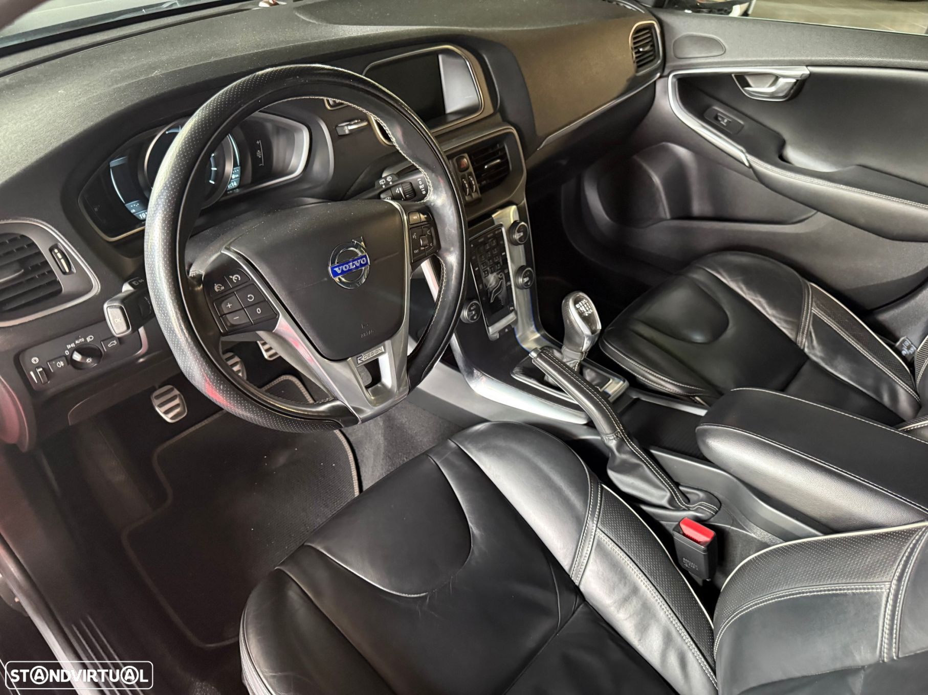 Volvo V40 1.6 D2 R-Design - 6