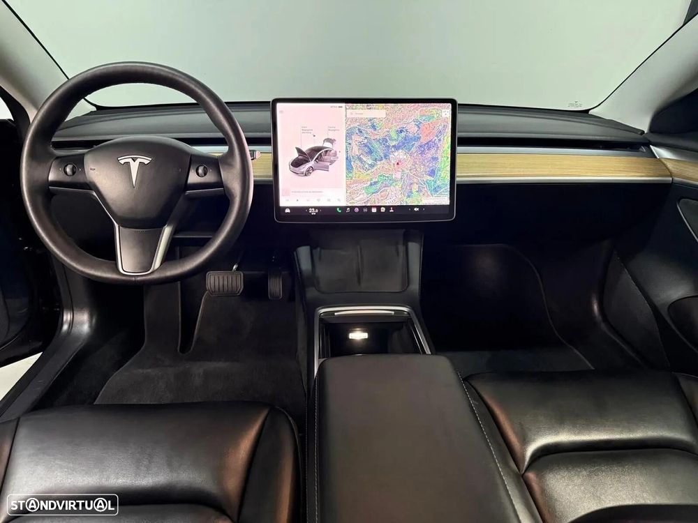Tesla Model 3 - 16