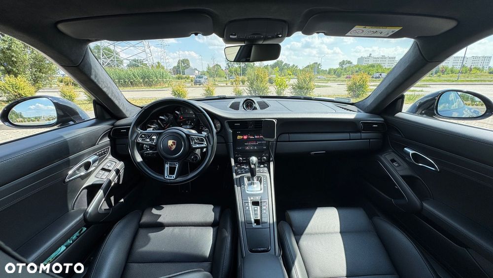 Porsche 911 Carrera 4S PDK - 8