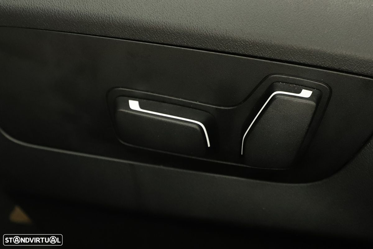 BMW 520 d Pack Desportivo M - 23