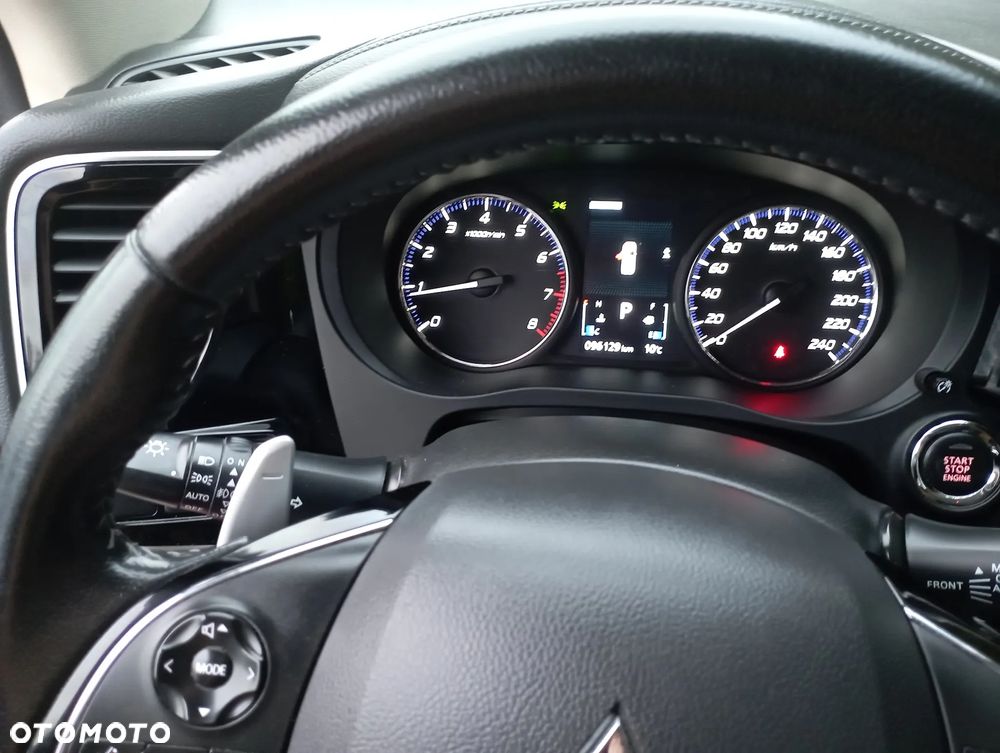 Mitsubishi Outlander 2.0 Intense + SDA 4WD CVT - 7