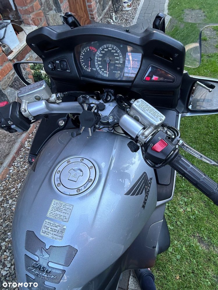 Honda ST - 4
