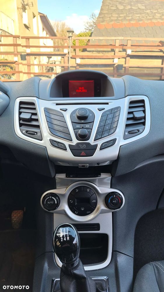 Ford Fiesta 1.4 Titanium - 6