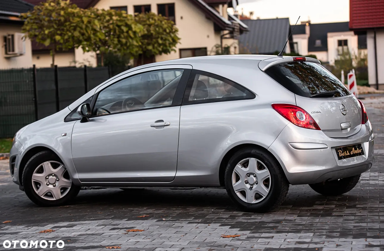 Opel Corsa 1.2 16V Enjoy - 10