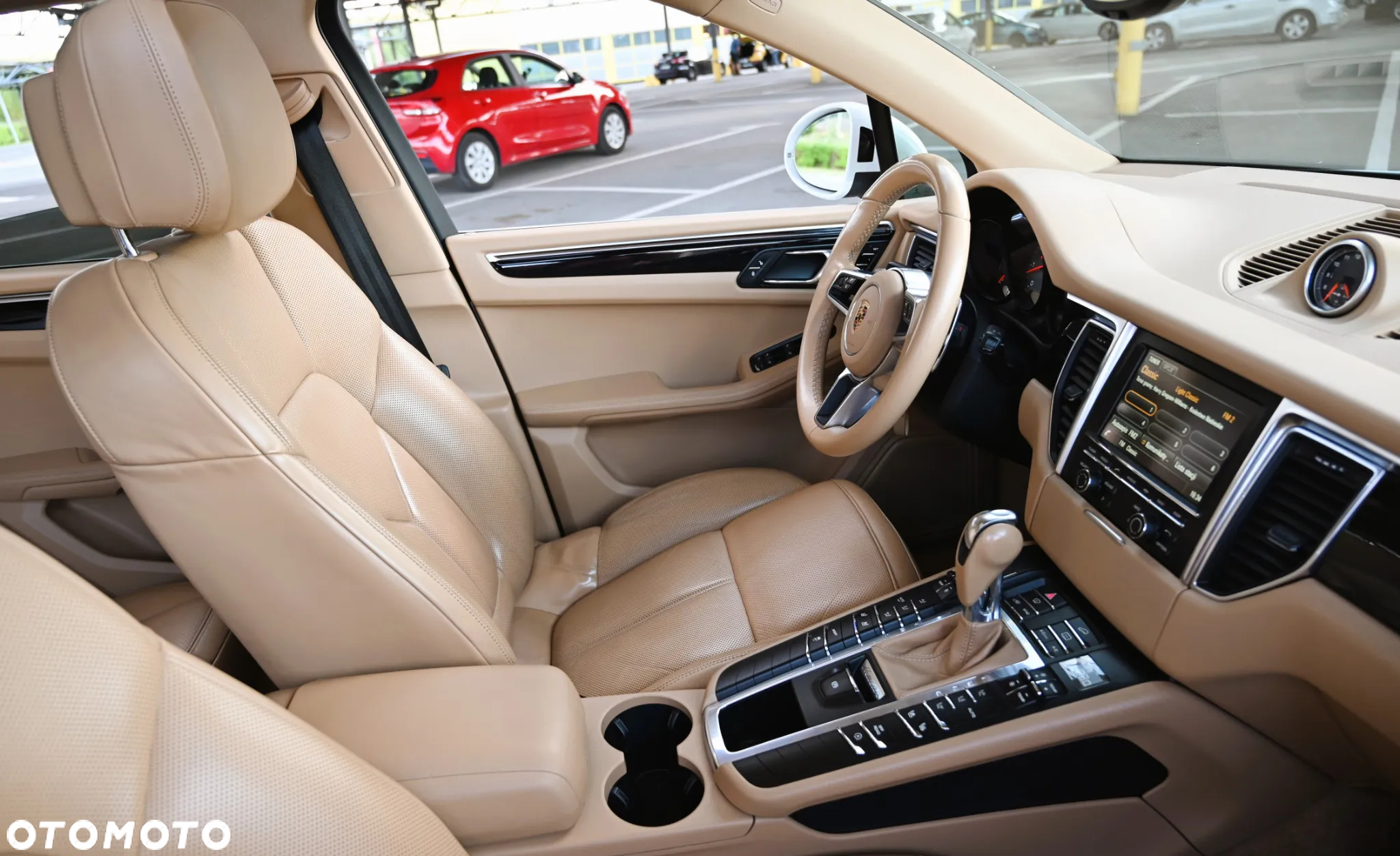 Porsche Macan - 33