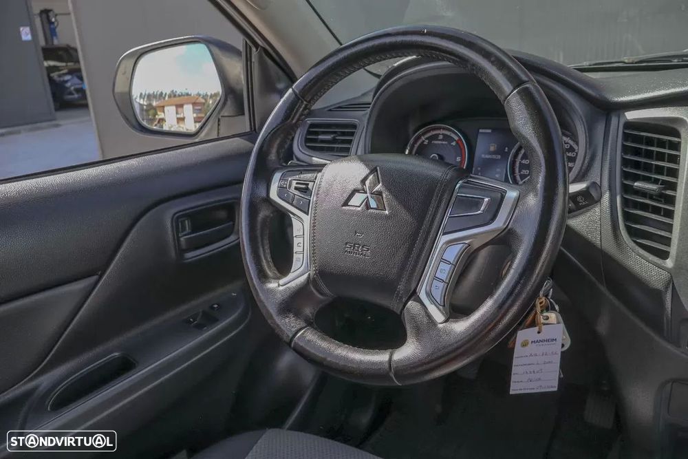 Mitsubishi L200 2.3 DI-D Club Invite Strakar Look 4WD - 20