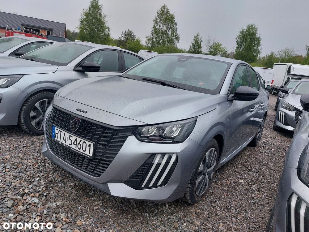 Peugeot 208 - 1