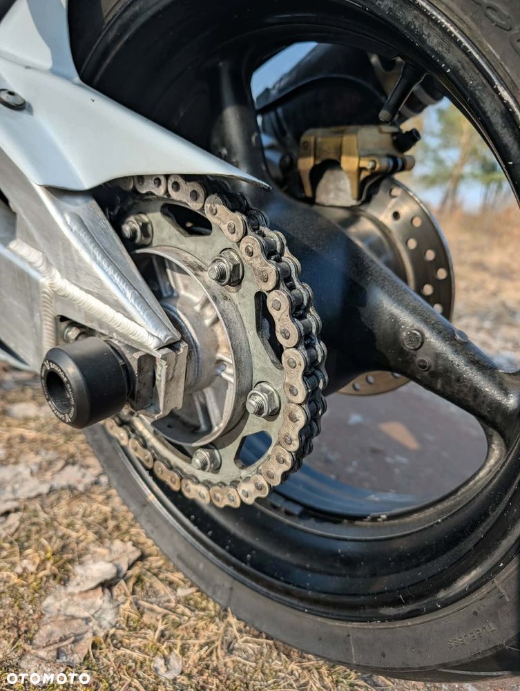 Honda CBR - 15