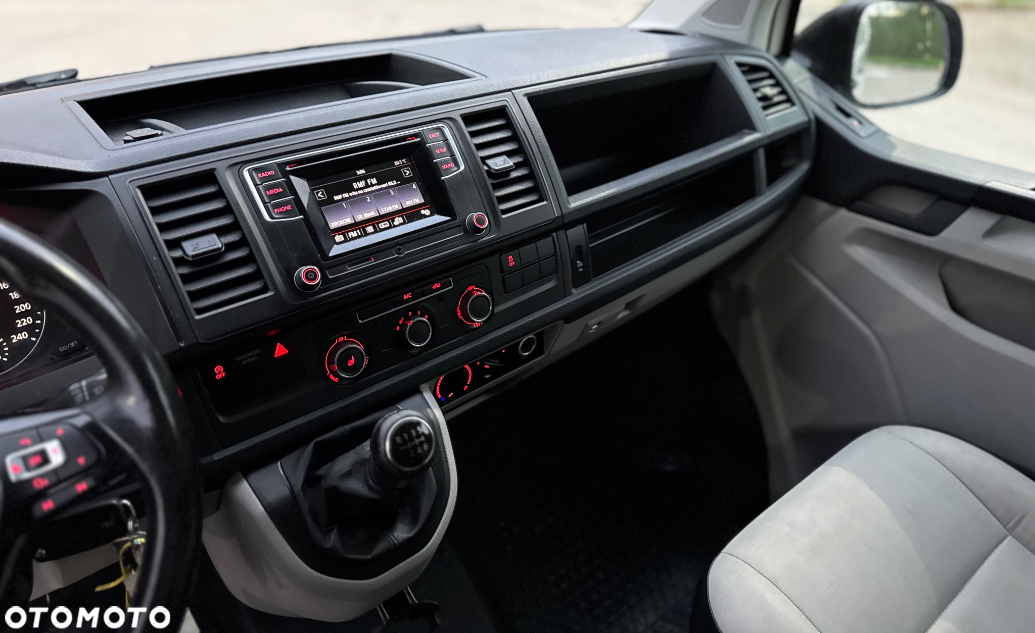 Volkswagen TRANSPORTER T6 - 26