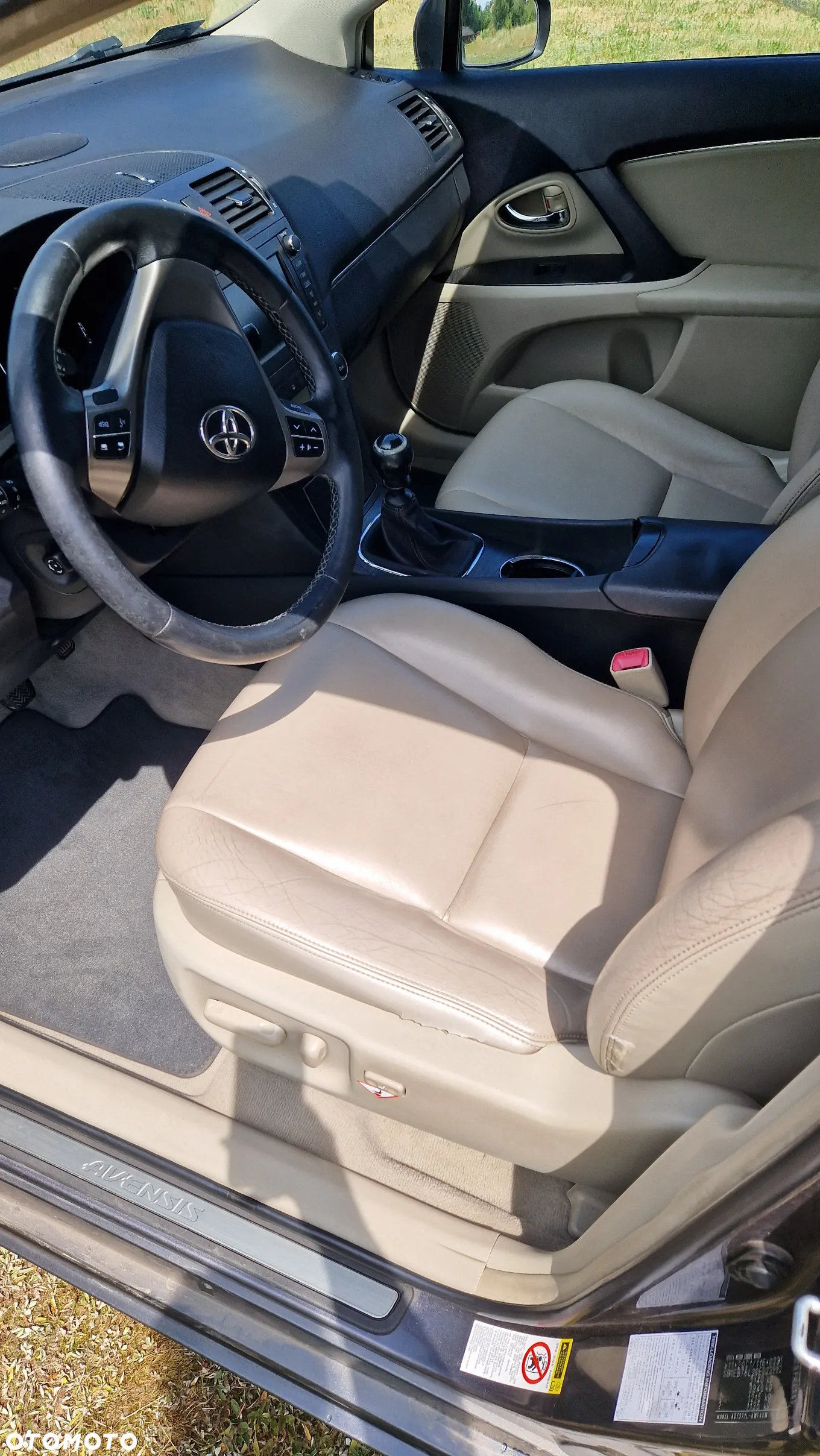 Toyota Avensis 2.2 D-CAT 2010 - 4