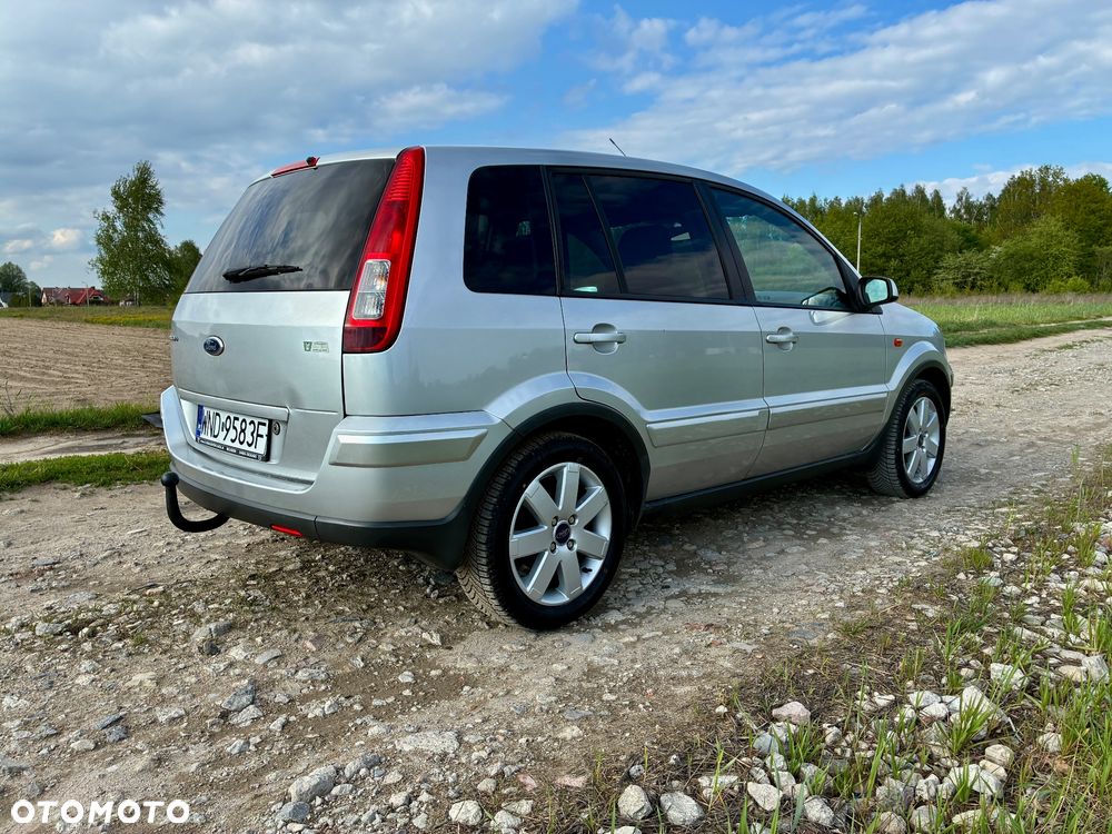 Ford Fusion 1.6 + - 6