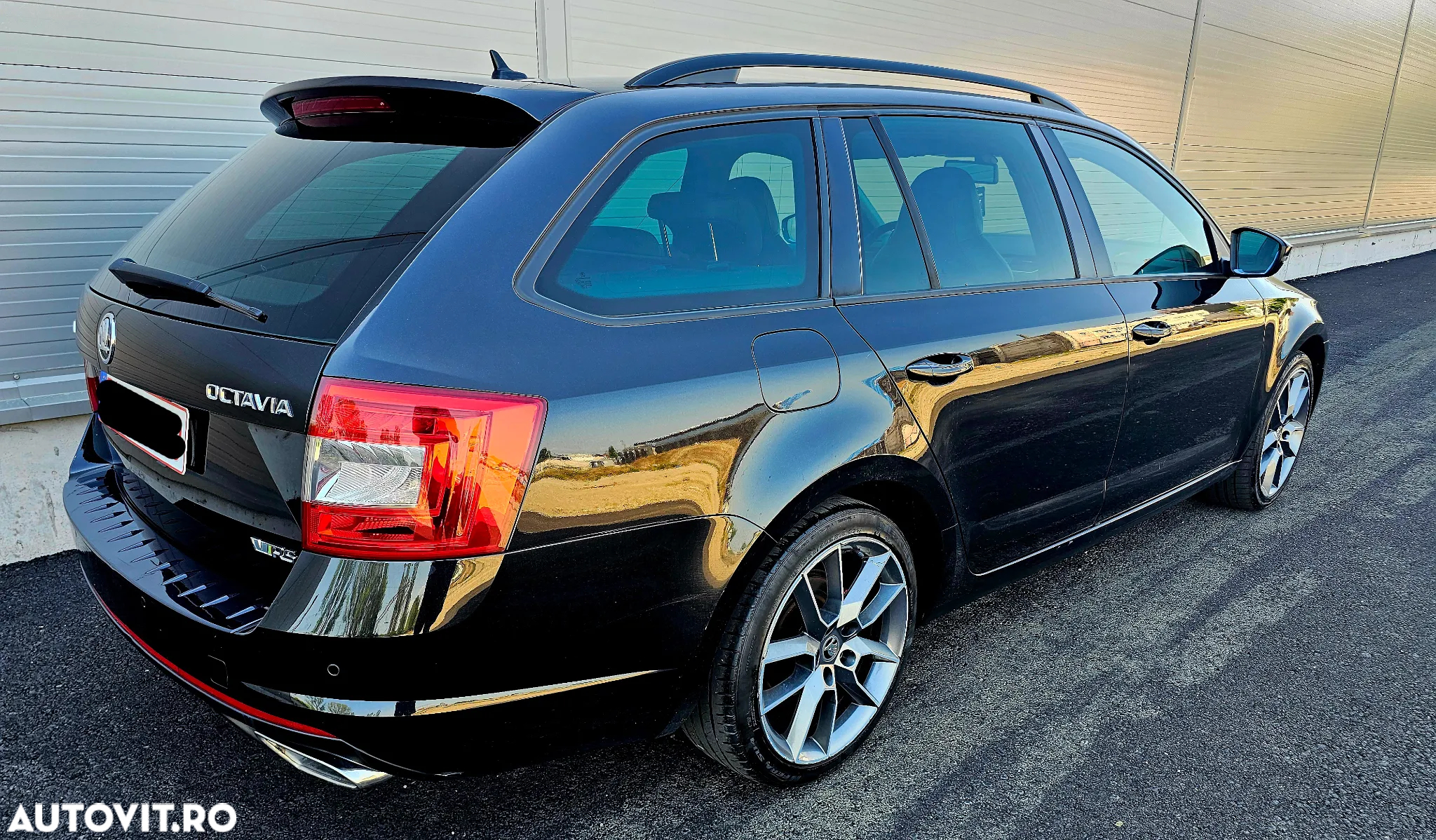 Skoda Octavia Combi 2.0 TDI (Green tec) DSG RS - 3