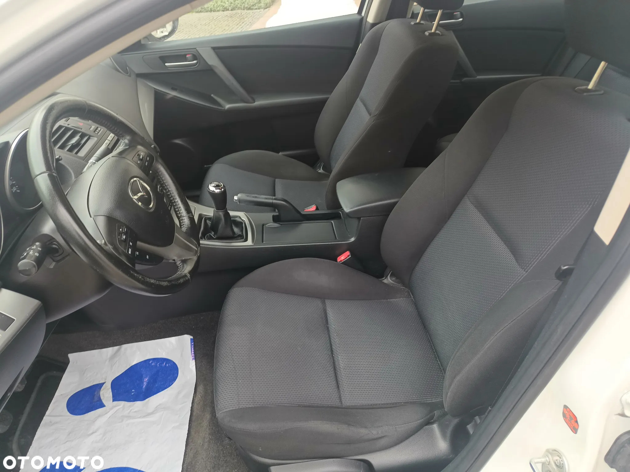Mazda 3 - 10