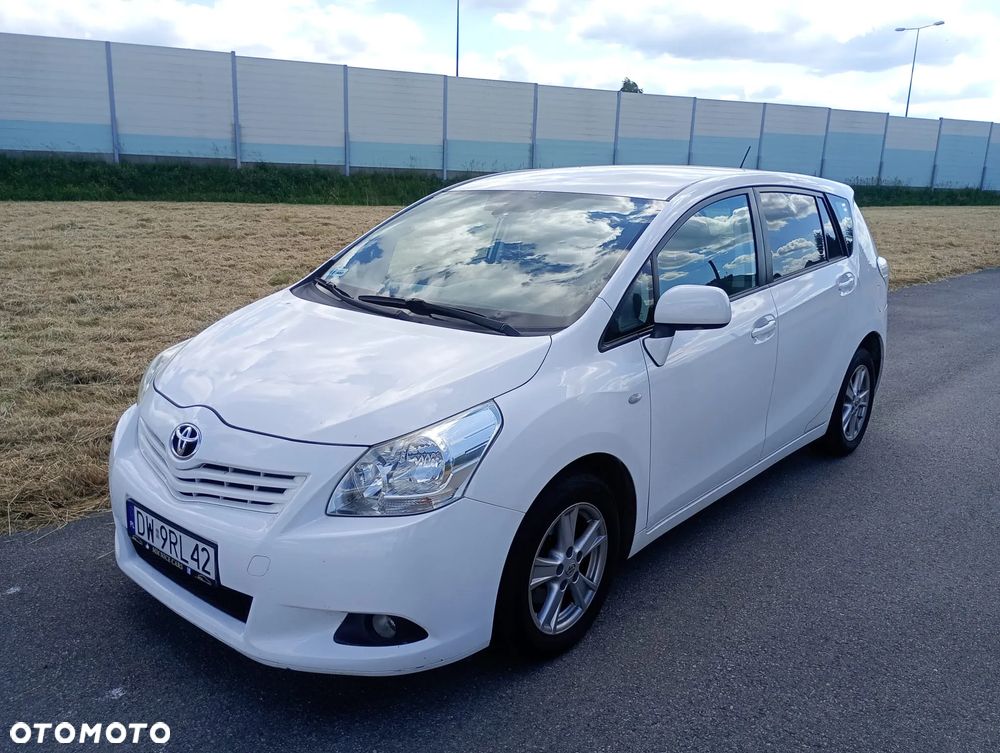 Toyota Verso 1.6 5-Sitzer Life - 1